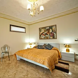 https://airport-house-bb.catania-hotels.net